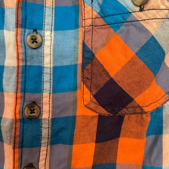Boys button down shirt - Picture 4 of 4